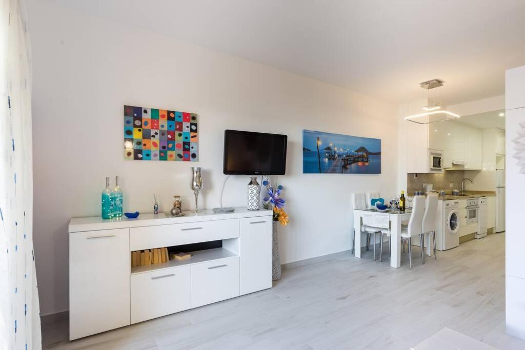 Sol Apartment - C&G Benal Beach Benalmádena Eksteriør bilde