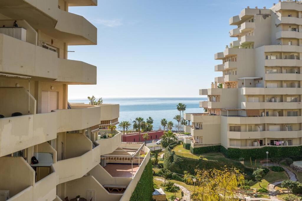 Sol Apartment - C&G Benal Beach Benalmádena Eksteriør bilde